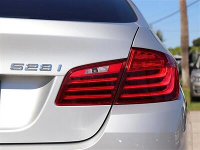 2016 BMW 5 Series 528i   - Photo 10 - Jacksonville, FL 32211