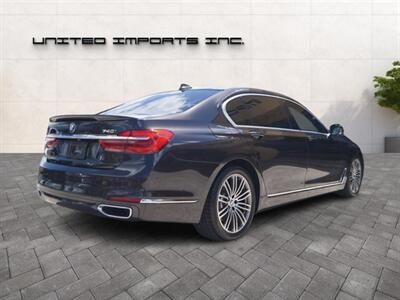 2017 BMW 740i   - Photo 5 - Jacksonville, FL 32211