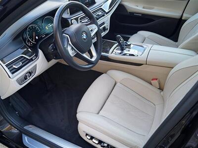2017 BMW 740i   - Photo 9 - Jacksonville, FL 32211