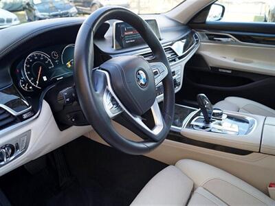 2017 BMW 740i   - Photo 19 - Jacksonville, FL 32211