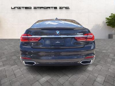 2017 BMW 740i   - Photo 4 - Jacksonville, FL 32211