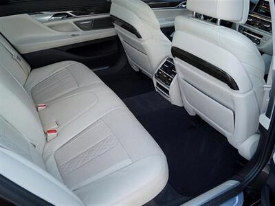 2017 BMW 740i   - Photo 13 - Jacksonville, FL 32211