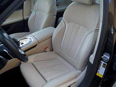 2017 BMW 740i   - Photo 10 - Jacksonville, FL 32211