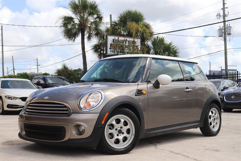 2013 MINI Hardtop Cooper   - Photo 1 - Jacksonville, FL 32211