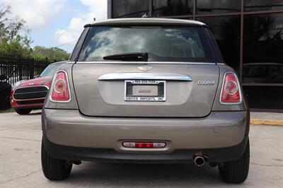 2013 MINI Hardtop Cooper - Photo 4 - Jacksonville, FL 32211