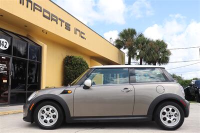 2013 MINI Hardtop Cooper - Photo 2 - Jacksonville, FL 32211