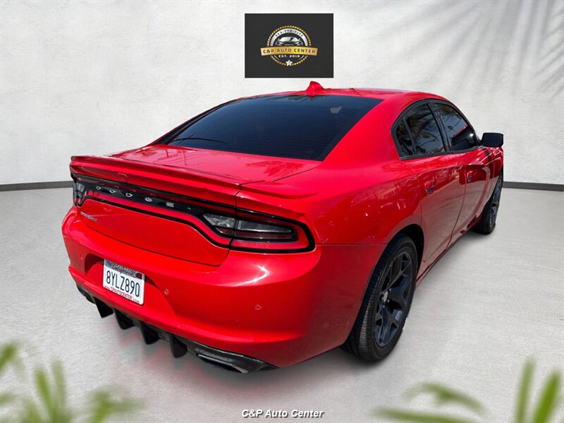 2015 Dodge Charger SXT - Photo 7