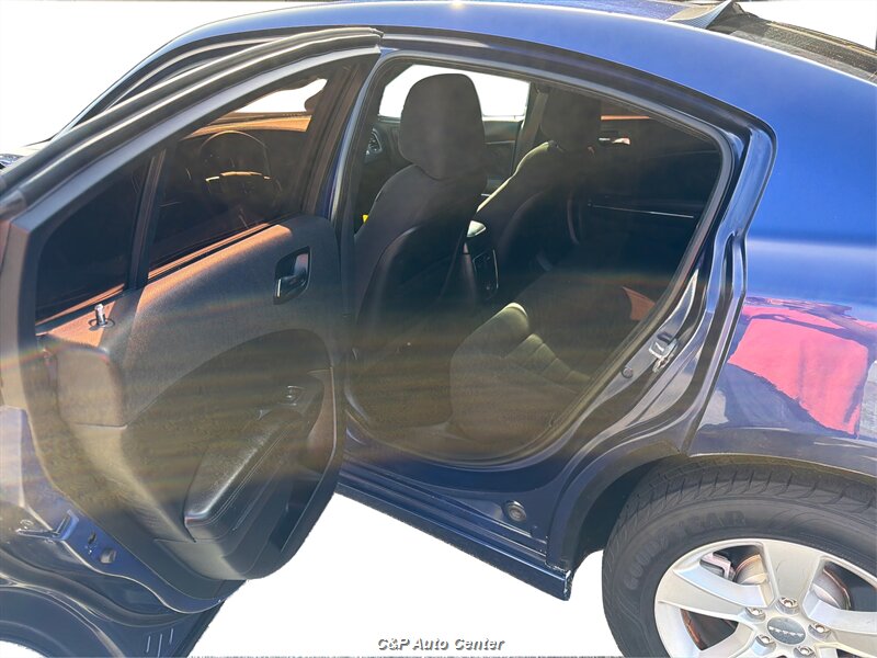 2013 Dodge Charger SE - Photo 10 - Los Angeles, CA 90044