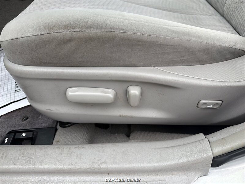 2011 Toyota Camry LE - Photo 26 - Los Angeles, CA 90044