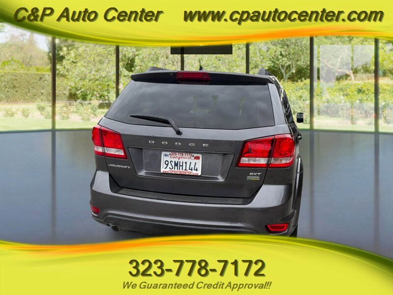 2015 Dodge Journey SXT - Photo 5 - Los Angeles, CA 90044