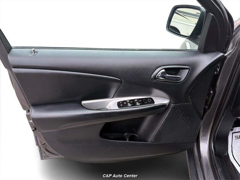 2015 Dodge Journey SXT - Photo 21 - Los Angeles, CA 90044