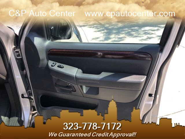 2004 Ford Explorer Limited - Photo 32 - Los Angeles, CA 90044