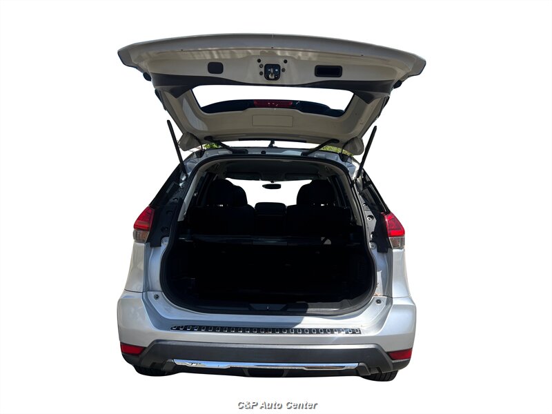2017 Nissan Rogue SV - Photo 14 - Los Angeles, CA 90044