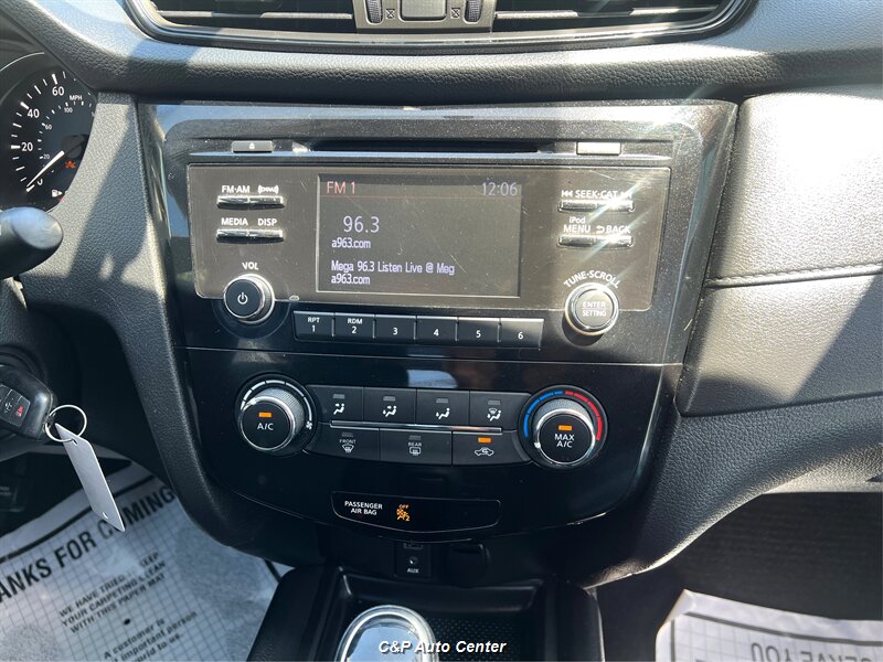 2017 Nissan Rogue SV - Photo 17 - Los Angeles, CA 90044