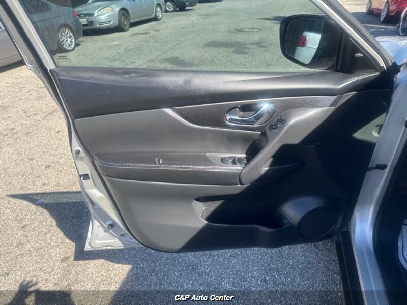 2017 Nissan Rogue SV - Photo 47 - Los Angeles, CA 90044