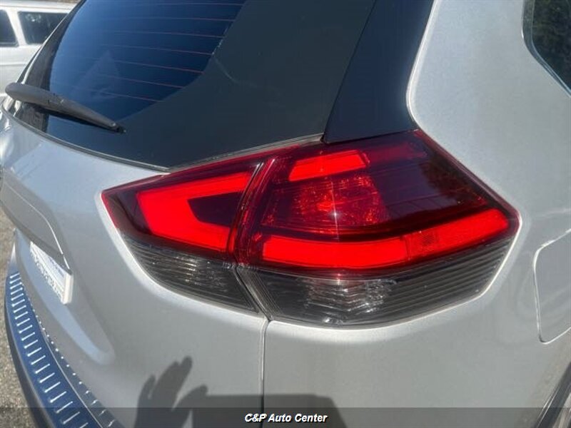 2017 Nissan Rogue SV - Photo 35 - Los Angeles, CA 90044
