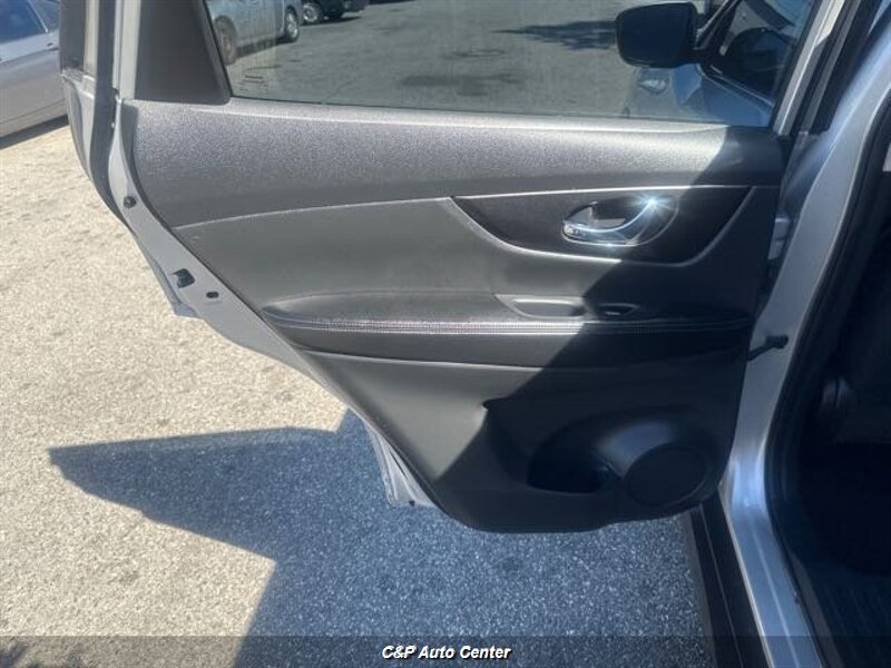 2017 Nissan Rogue SV - Photo 59 - Los Angeles, CA 90044