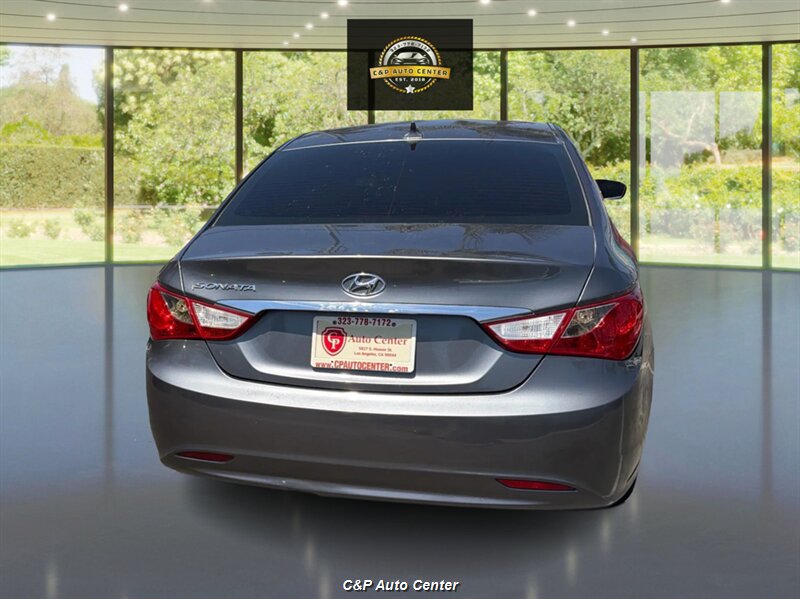 2013 Hyundai SONATA GLS - Photo 5 - Los Angeles, CA 90044
