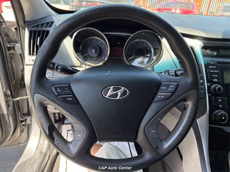 2013 Hyundai SONATA GLS - Photo 17 - Los Angeles, CA 90044