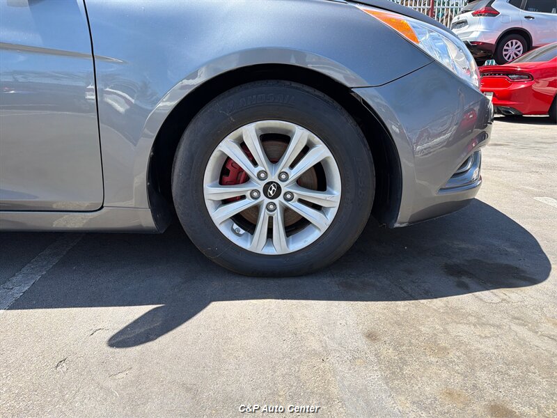 2013 Hyundai SONATA GLS - Photo 29 - Los Angeles, CA 90044