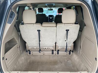 2016 Chrysler Town & Country Touring   - Photo 11 - Powell, WY 82435