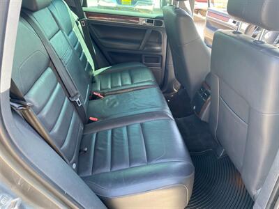 2010 Volkswagen Touareg V6 TDI   - Photo 12 - Powell, WY 82435
