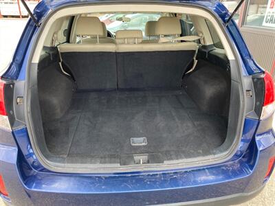 2010 Subaru Outback 2.5i Premium   - Photo 15 - Powell, WY 82435
