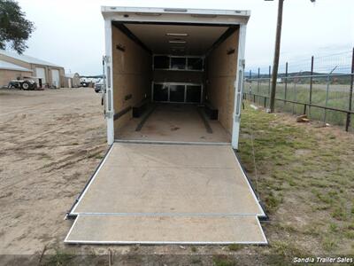 2022 Bravo 28 Ft Enclosed Trailer Star   - Photo 9 - Edgewood, NM 87015