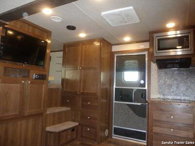 2022 SMC SL8313SRK LARAMIE   - Photo 11 - Edgewood, NM 87015