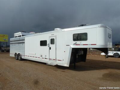 2017 LOGAN 814 STOCKMAN LQ  LIVING QUARTERS - Photo 3 - Edgewood, NM 87015