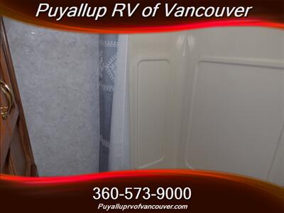 2002 KEYSTONE RV COUGAR 276   - Photo 16 - Vancouver, WA 98682-4901