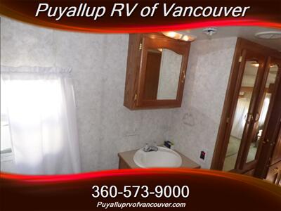 2002 KEYSTONE RV COUGAR 276   - Photo 14 - Vancouver, WA 98682-4901