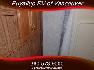 2002 KEYSTONE RV COUGAR 276   - Photo 17 - Vancouver, WA 98682-4901