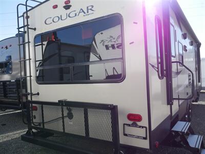 2019 Keystone Cougar 29RLDWE   - Photo 5 - Puyallup, WA 98373
