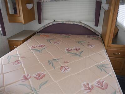 1998 Tiffin Allegro Bus 32S   - Photo 5 - Puyallup, WA 98373
