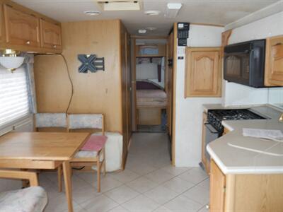 1998 Tiffin Allegro Bus 32S   - Photo 8 - Puyallup, WA 98373