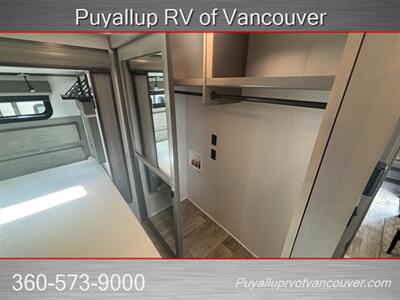 2026 Keystone Montana 3761FL   - Photo 22 - Vancouver, WA 98682-4901