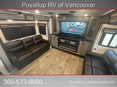 2026 Keystone Montana 3761FL   - Photo 13 - Vancouver, WA 98682-4901