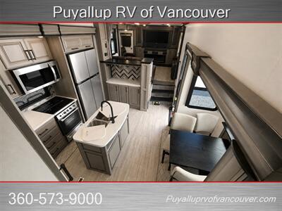2026 Keystone Montana 3761FL   - Photo 15 - Vancouver, WA 98682-4901