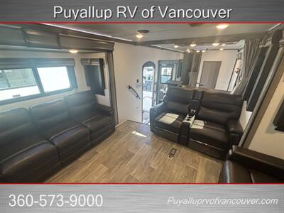 2026 Keystone Montana 3761FL   - Photo 14 - Vancouver, WA 98682-4901