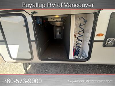 2026 Keystone Montana 3761FL   - Photo 8 - Vancouver, WA 98682-4901