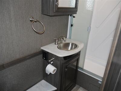 2021 Fleetwood Flair 28A - Photo 6 - Puyallup, WA 98373