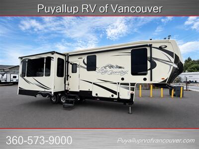 2015 Heartland Big Country 3070RE   - Photo 2 - Vancouver, WA 98682-4901