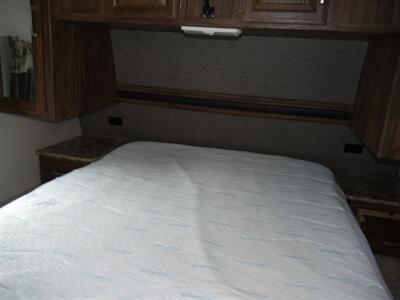 2016 Keystone Cougar 24SABWE   - Photo 9 - Puyallup, WA 98373