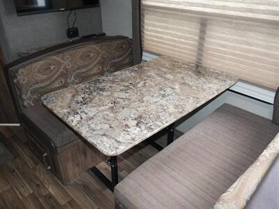 2016 Keystone Cougar 24SABWE   - Photo 4 - Puyallup, WA 98373
