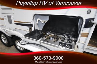 2011 KEYSTONE RV MONTANA 345DBQ   - Photo 8 - Vancouver, WA 98682-4901