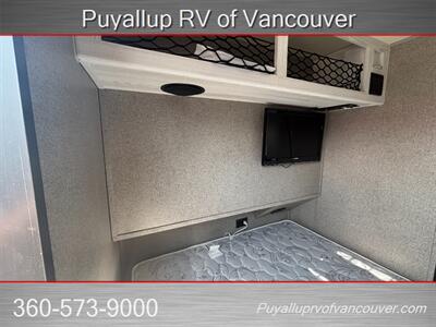 2019 FOREST RIVER FLAGSTAFF E-PRO E12RK   - Photo 15 - Vancouver, WA 98682-4901
