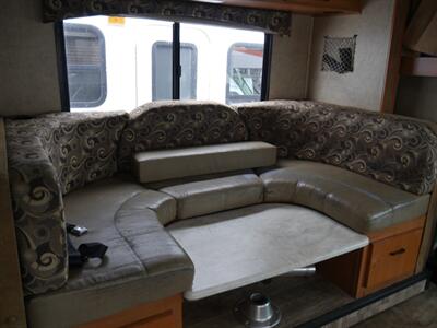 2016 Forest River Sunseeker 2700DS-CD - Photo 4 - Puyallup, WA 98373