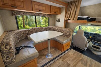 2016 Forest River Sunseeker 2700DS-CD   - Photo 6 - Puyallup, WA 98373