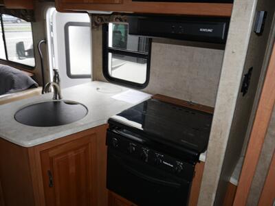 2016 Forest River Sunseeker 2700DS-CD - Photo 5 - Puyallup, WA 98373